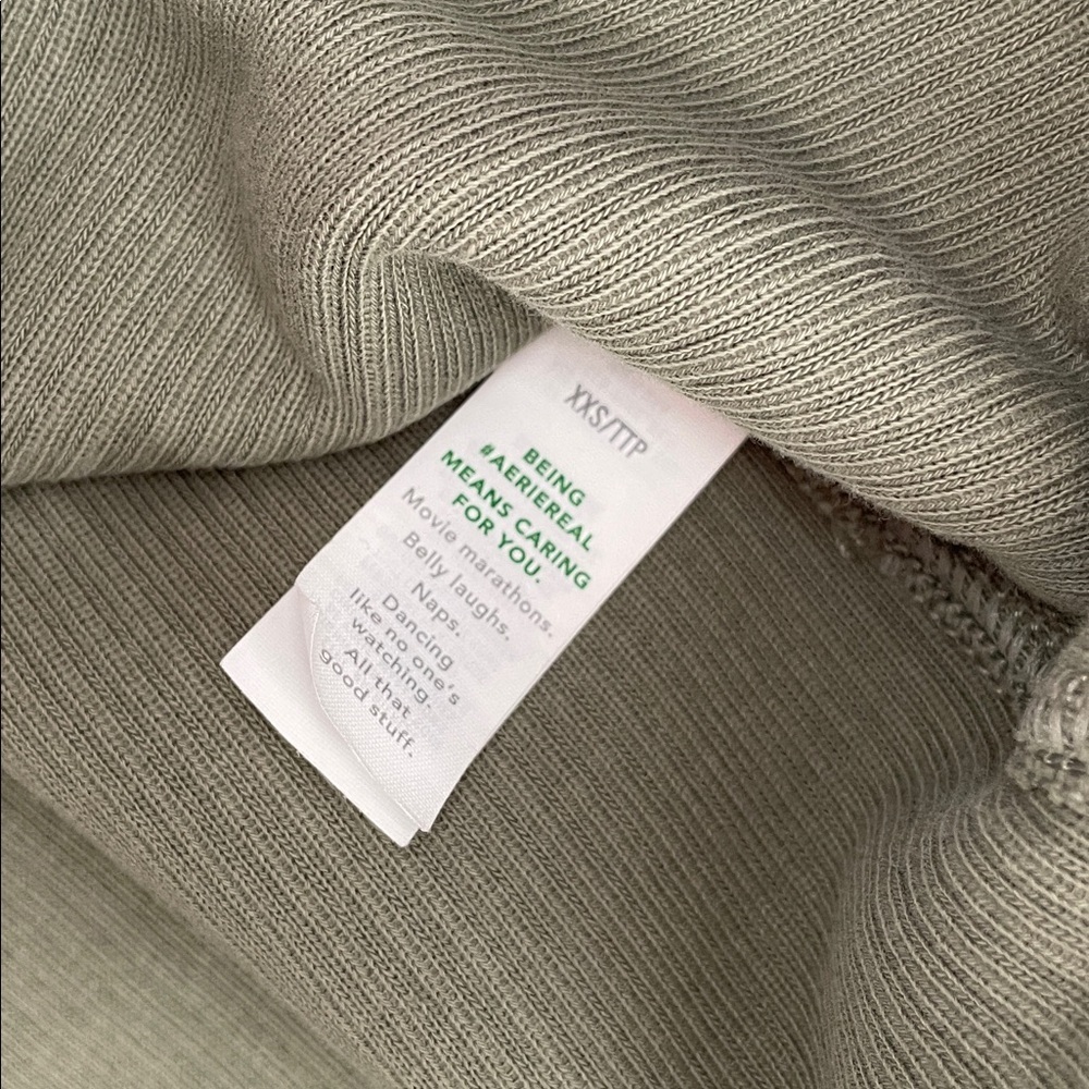 Aerie Women's Olive Crew Neck  Worn Sweater size XXS oversized - Picture 3 of 6